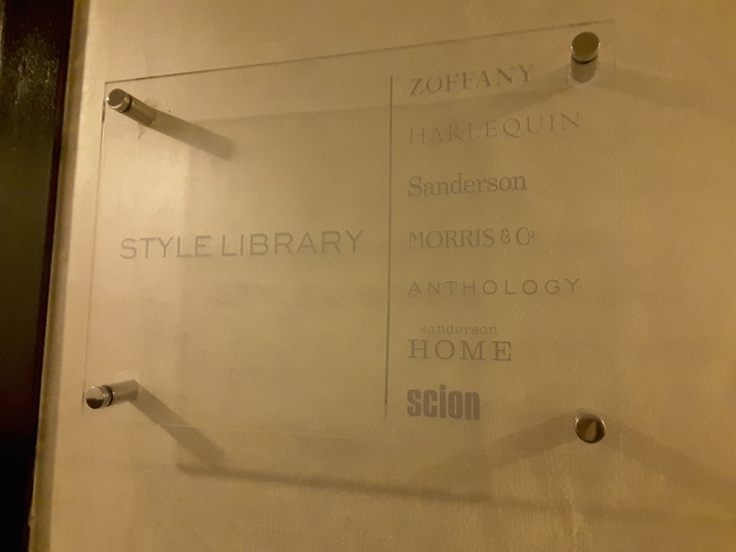 HiDubai-business-style-library-shopping-furniture-decor-business-bay-dubai