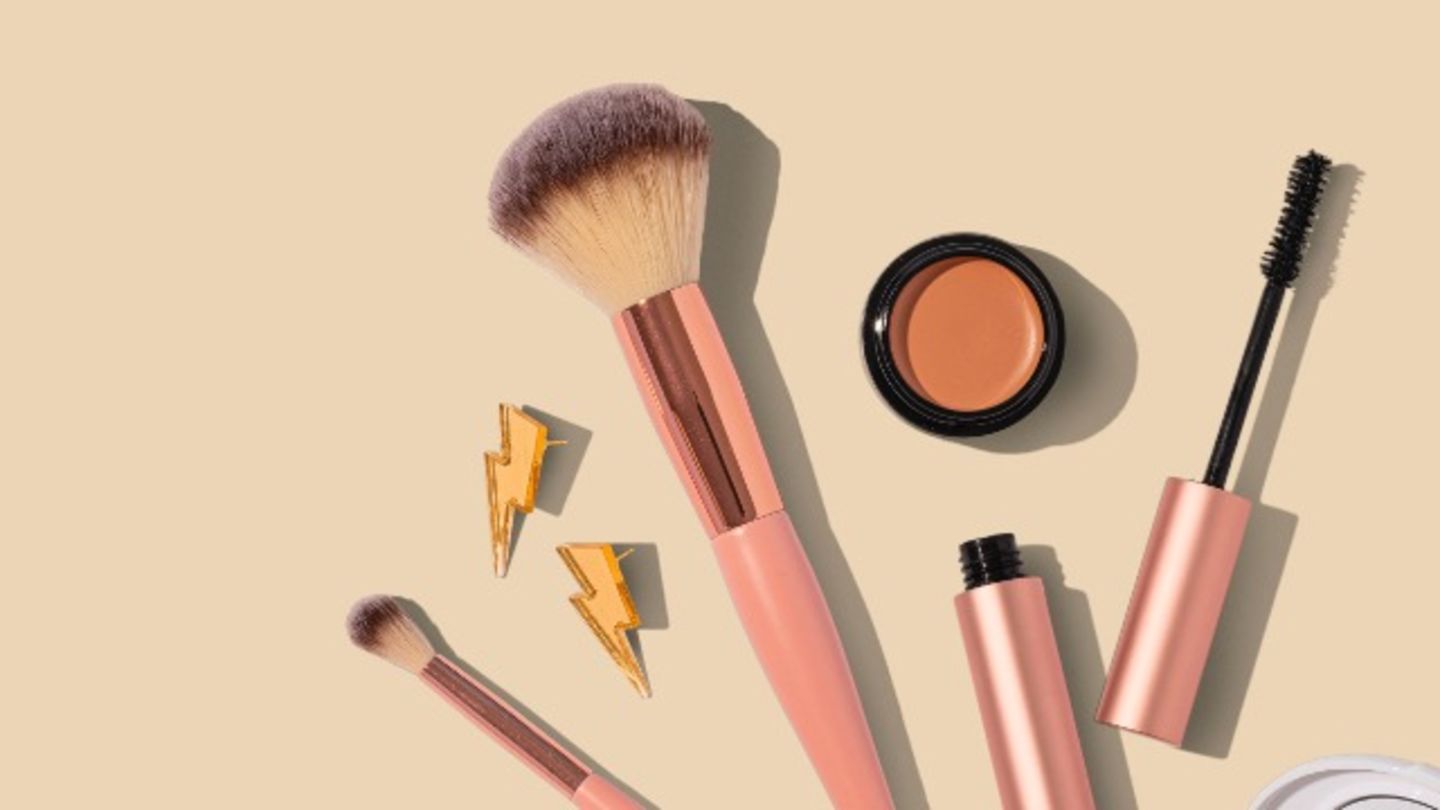 HiDubai-business-al-rukn-al-shami-trading-shopping-beauty-cosmetics-stores-al-buteen-dubai