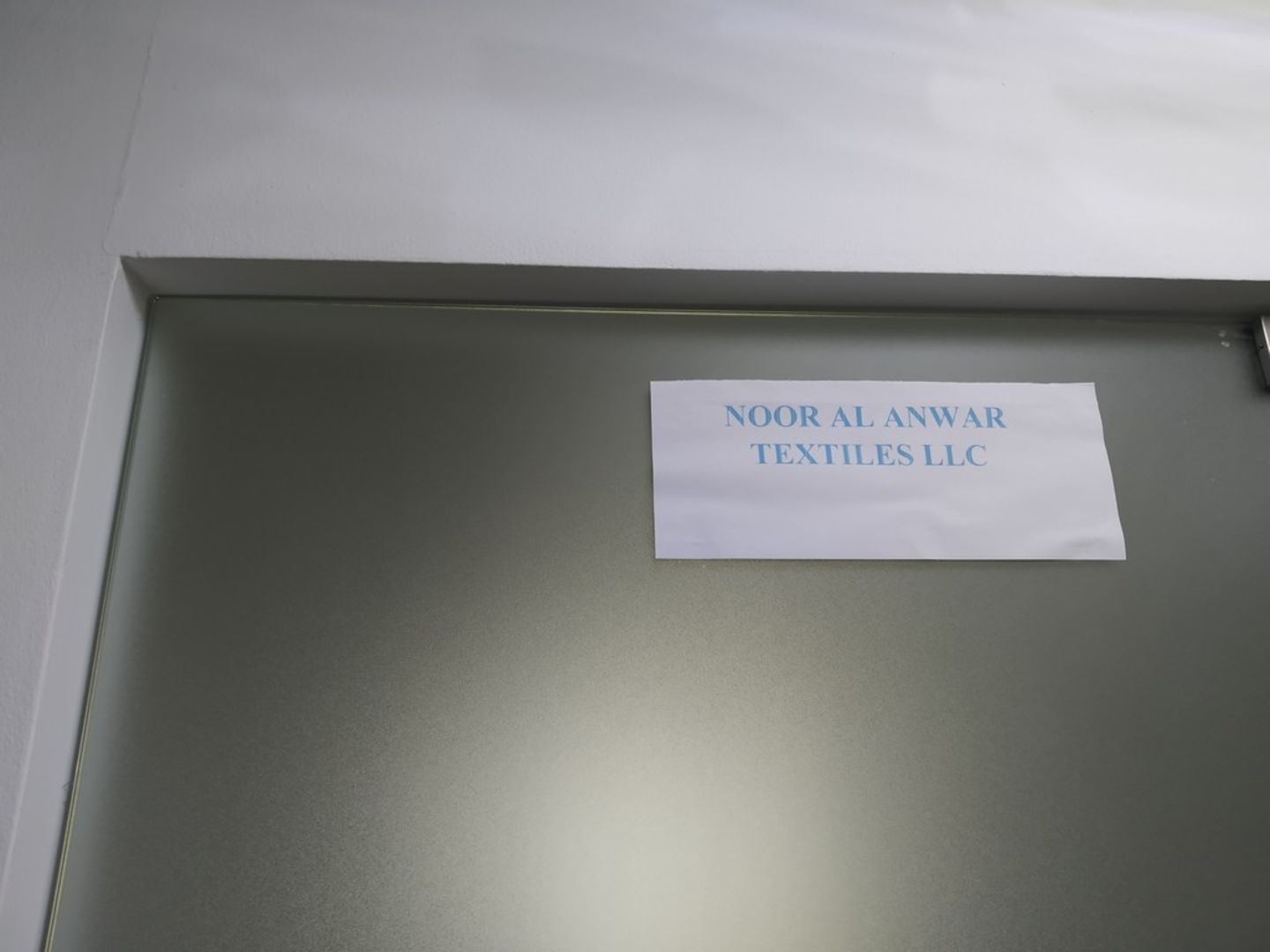 HiDubai-business-noor-al-anwar-textiles-shopping-apparel-port-saeed-dubai