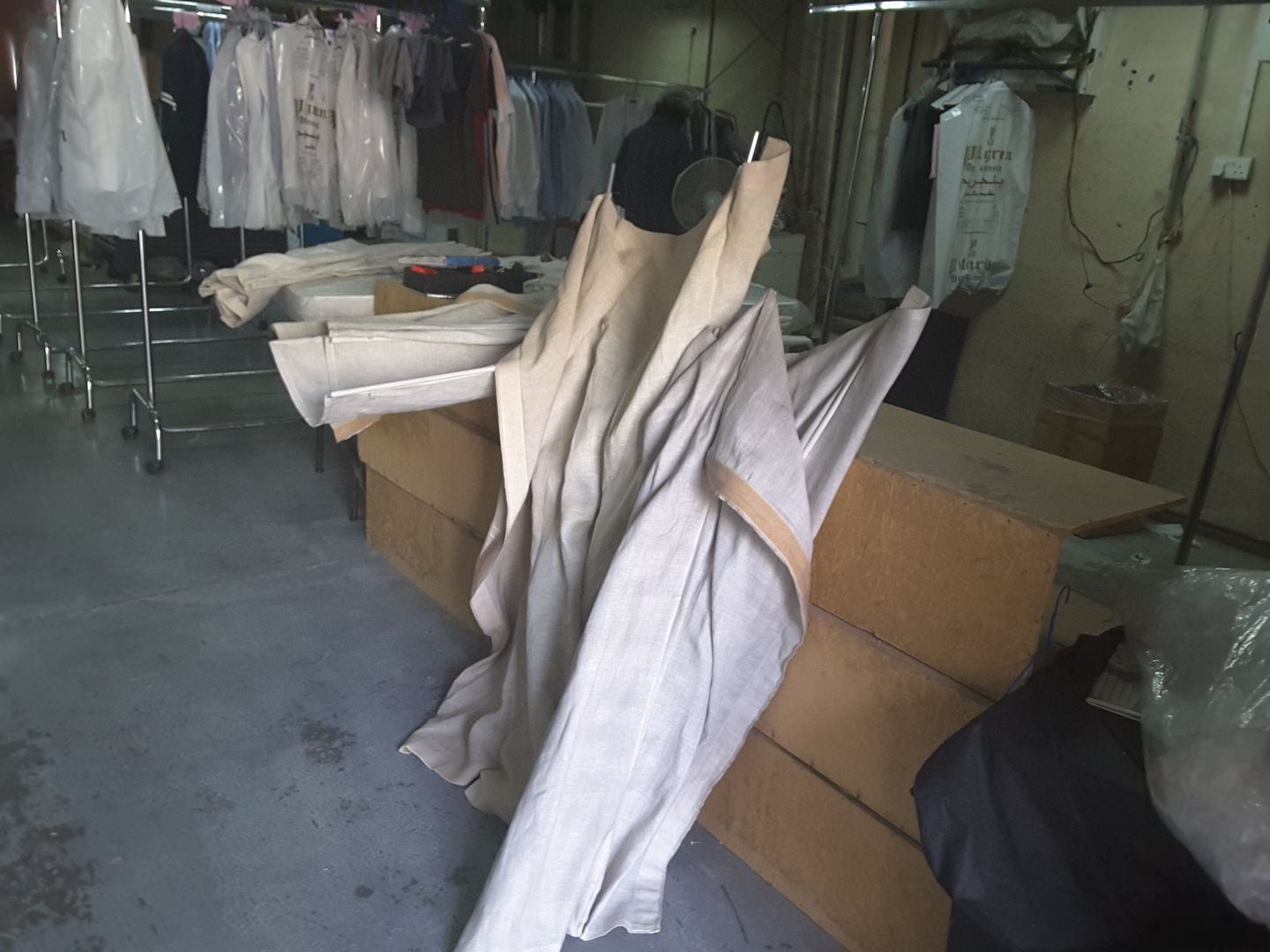 HiDubai-business-pilgrim-dry-cleaning-home-laundry-al-quoz-industrial-1-dubai-2