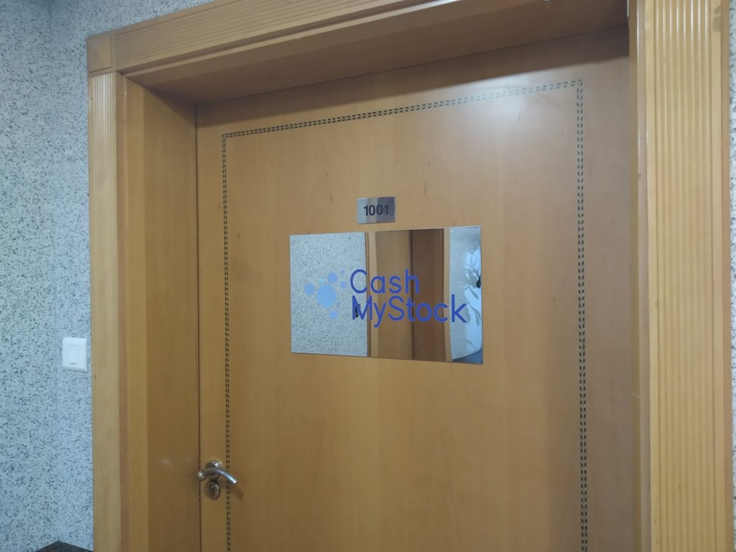 HiDubai-business-cash-my-stock-b2b-services-distributors-wholesalers-port-saeed-dubai