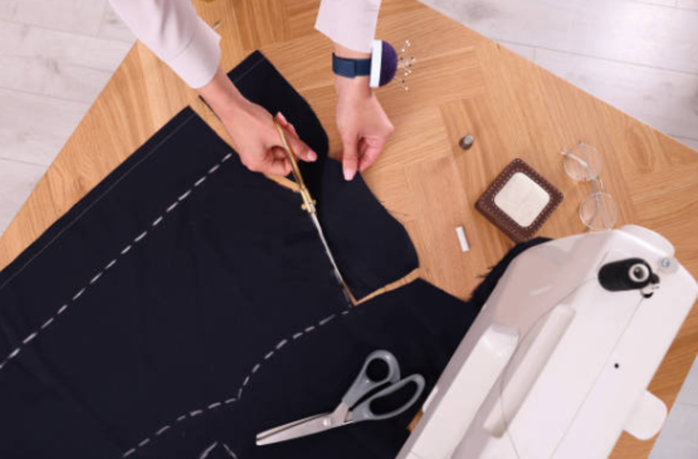 HiDubai-business-alanamil-almasiah-tailoring-embroidery-home-tailoring-naif-dubai