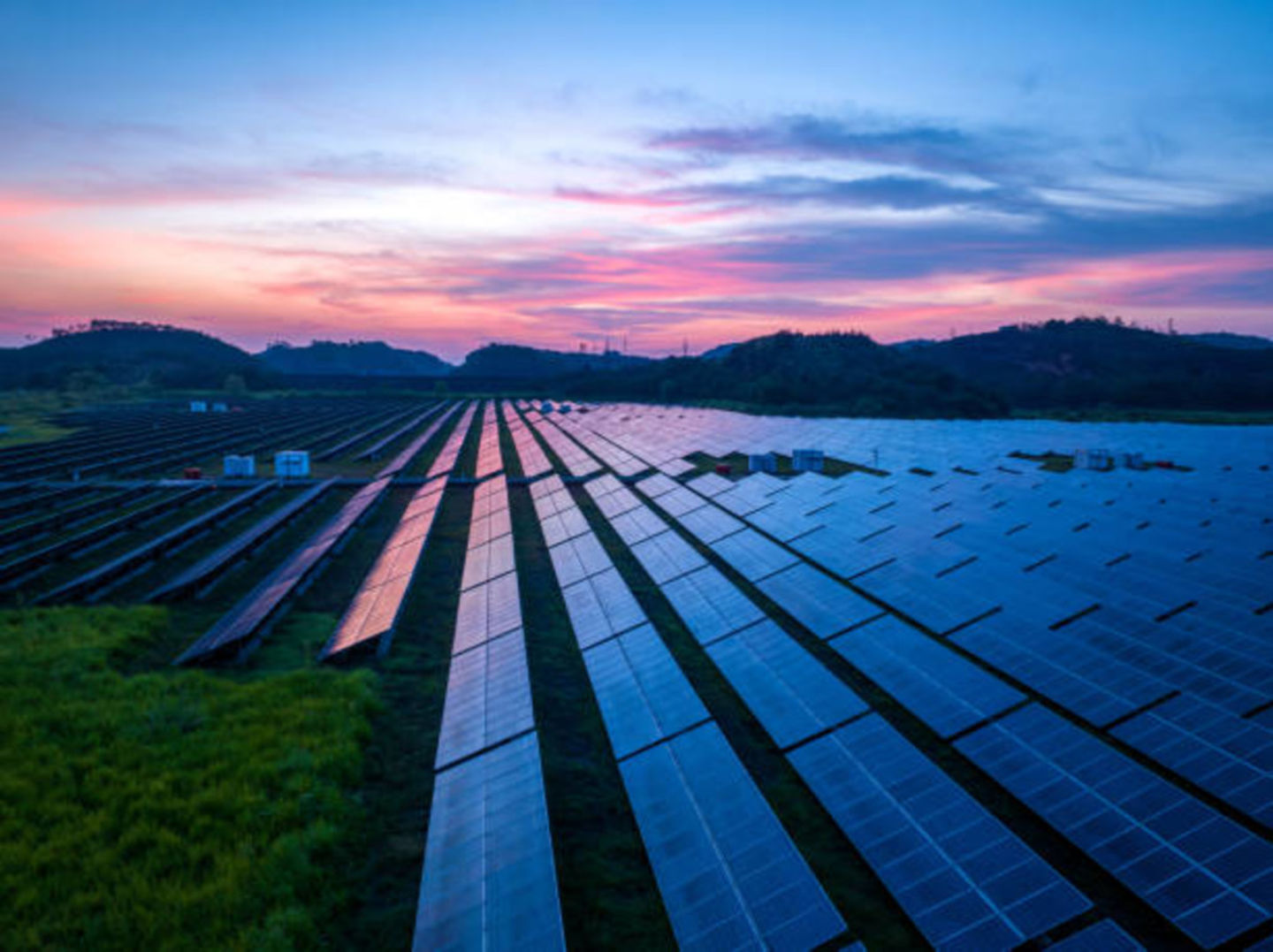 HiDubai-business-longi-solar-technology-new-economy-sustainable-energy-jumeirah-lake-towers-al-thanyah-5-dubai-1