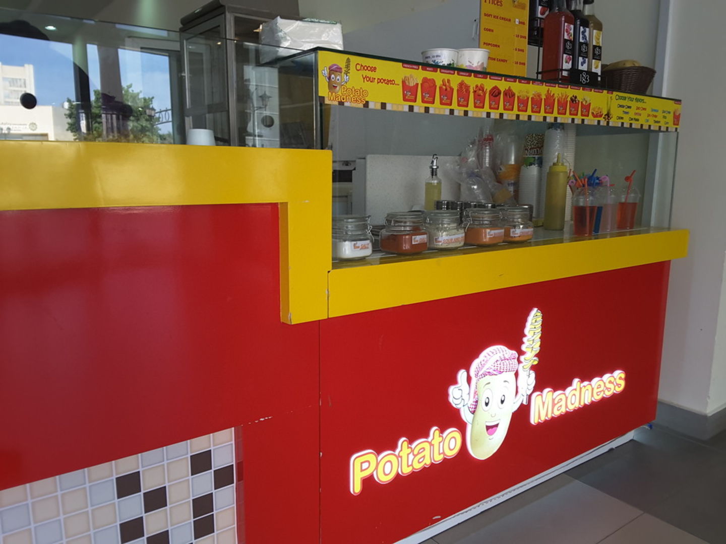 HiDubai-business-cloud-9-food-and-beverages-trading-food-beverage-cafeterias-mirdif-dubai-2