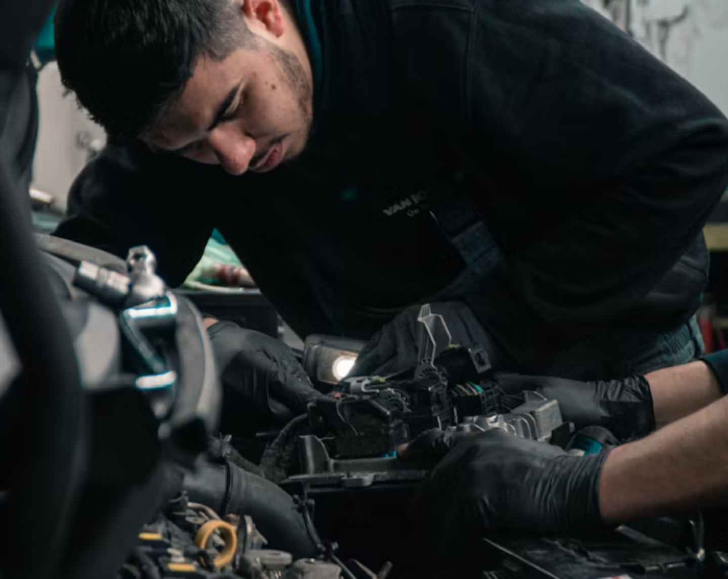 HiDubai-business-mg-services-center-transport-vehicle-services-auto-al-quoz-industrial-4-dubai