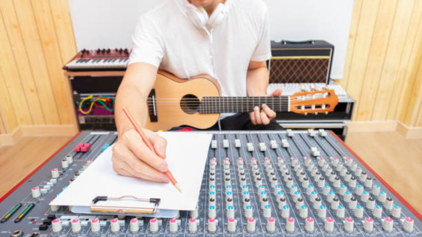 HiDubai-business-music-maker-artistical-contracts-vocational-services-audio-video-production-al-bada-dubai