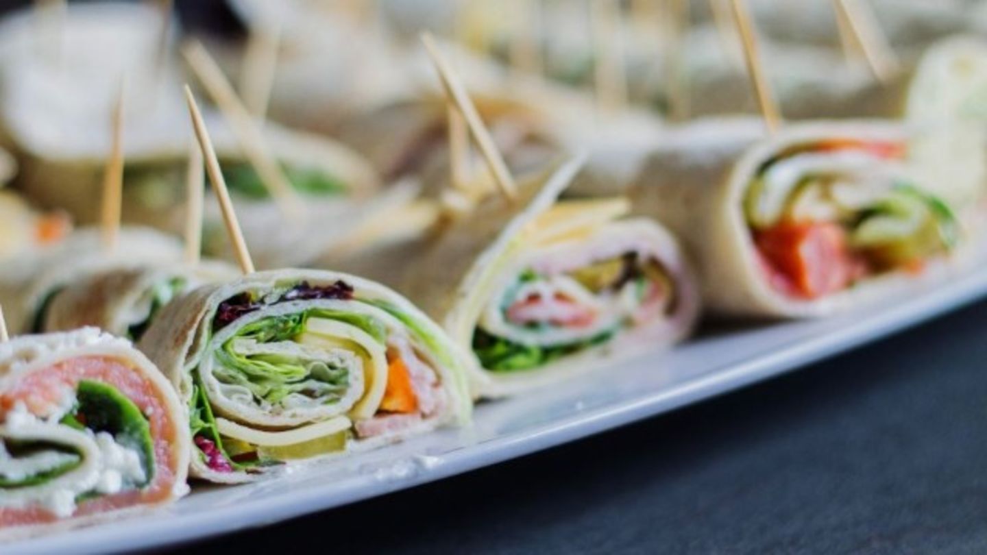 HiDubai-business-abofatat-restaurant-food-beverage-restaurants-bars-al-quoz-industrial-3-dubai