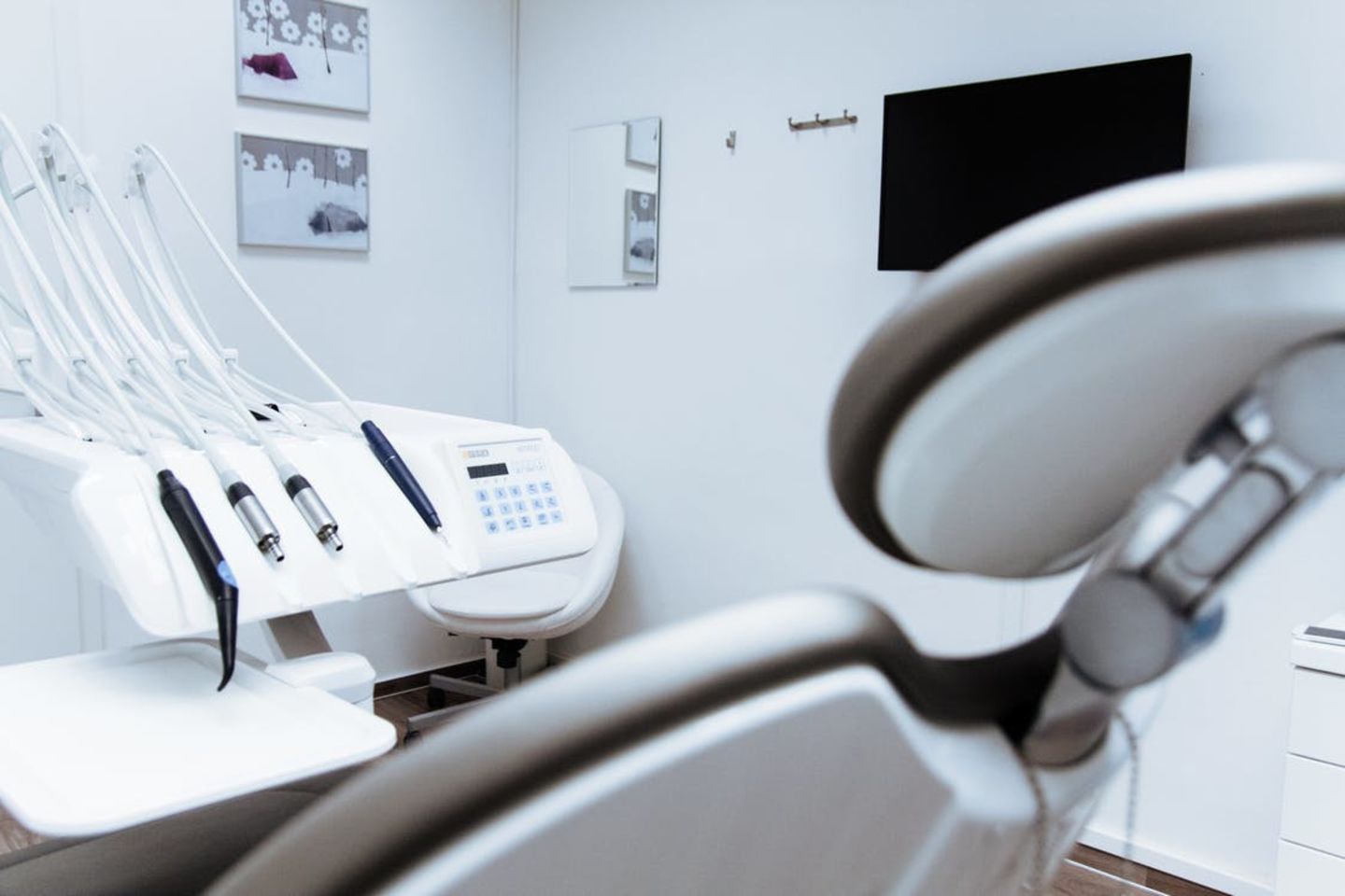 HiDubai-business-dentaline-clinic-beauty-wellness-health-hospitals-clinics-dubai-knowledge-village-al-sufouh-2-dubai
