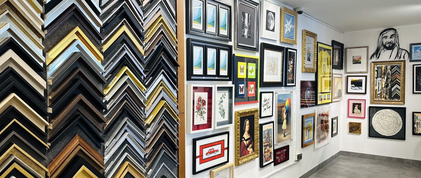 HiDubai-business-qube-art-frames-gallery-al-quoz-3-shopping-art-craft-products-al-quoz-3-dubai