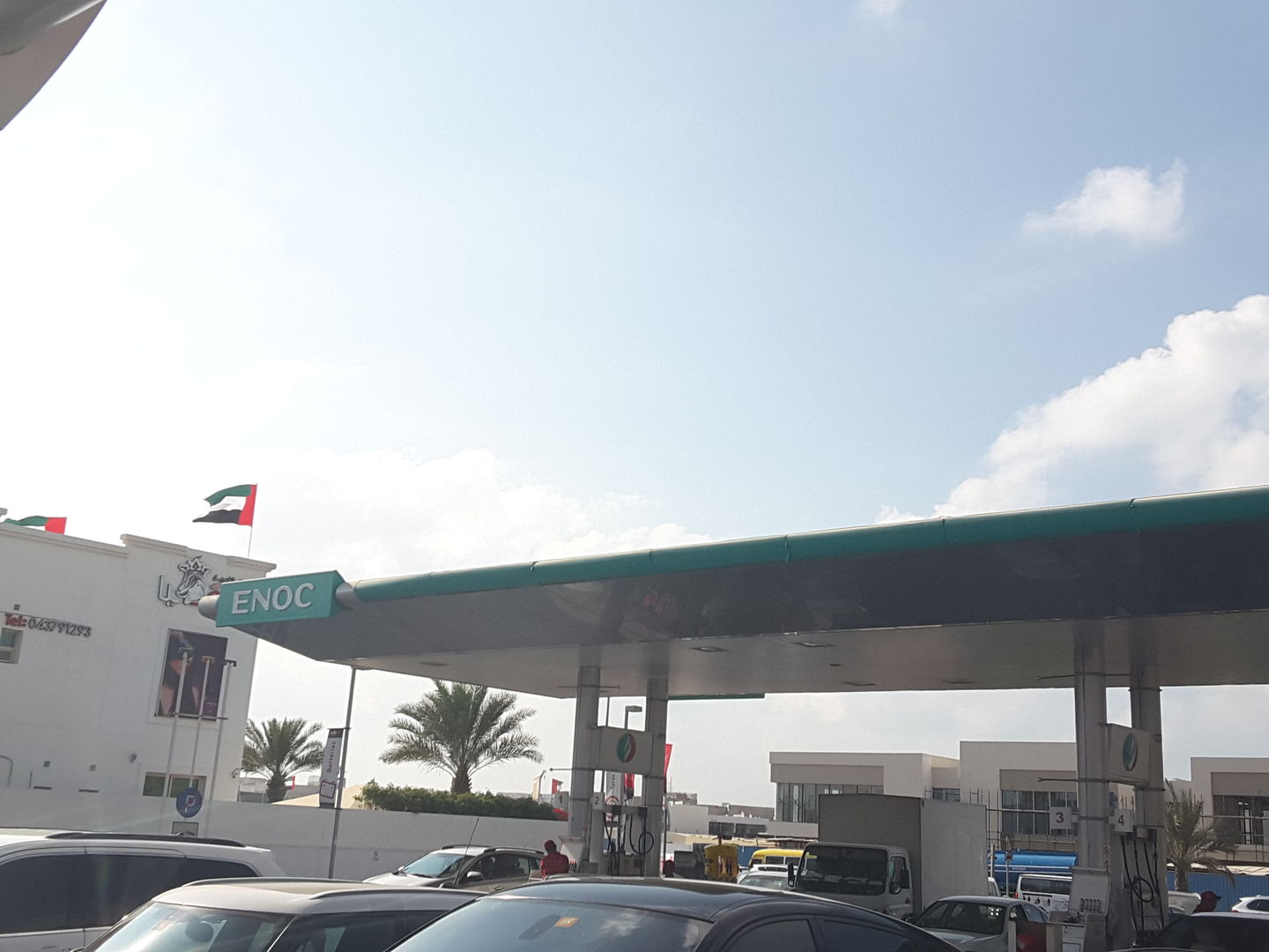 HiDubai-business-enoc-petrol-station-transport-vehicle-services-fuel-stations-car-wash-umm-al-sheif-dubai-2