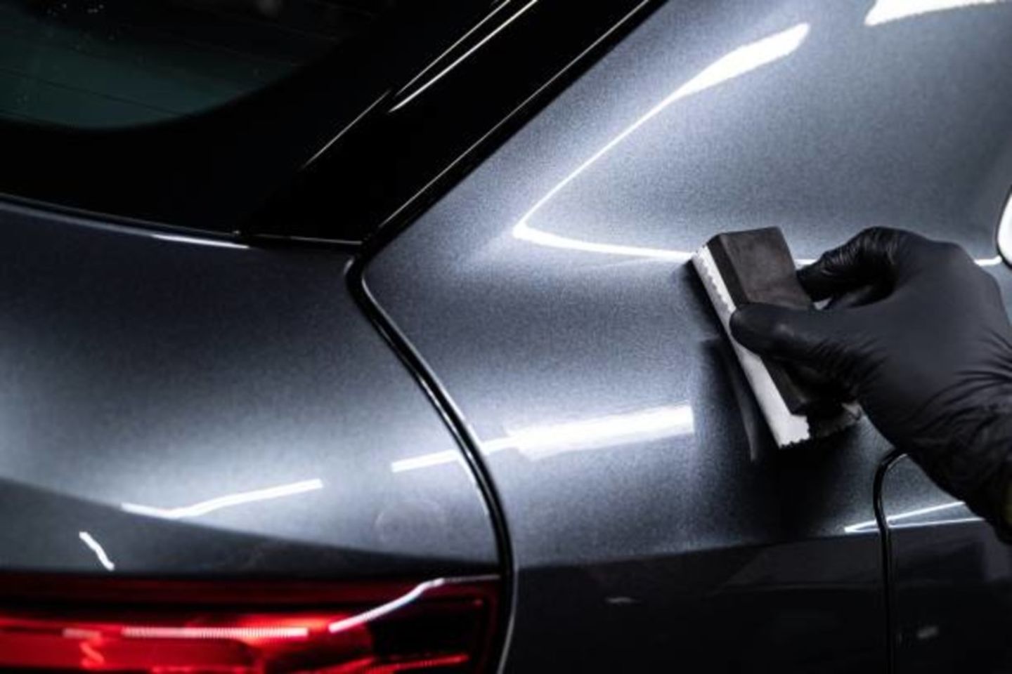 HiDubai-business-dry-ice-detailing-car-polish-services-transport-vehicle-services-specialized-auto-services-al-quoz-industrial-1-dubai