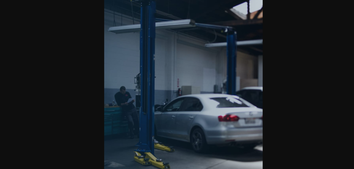 HiDubai-business-seven-bridges-auto-repairing-garage-transport-vehicle-services-car-assistance-repair-al-qusais-industrial-1-dubai