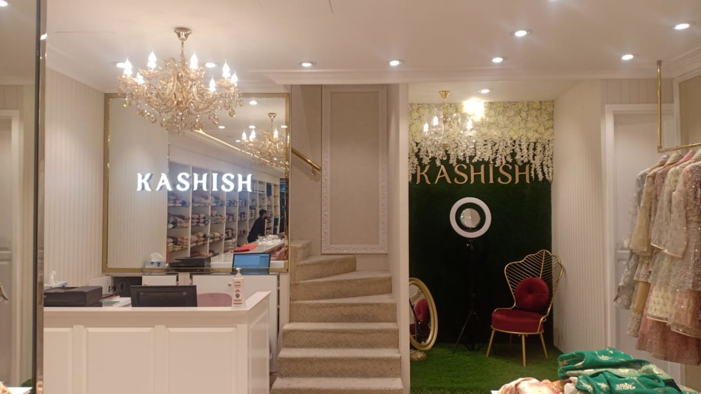 HiDubai-business-kashish-dubai-shopping-apparel-meena-bazar-al-souq-al-kabeer-dubai