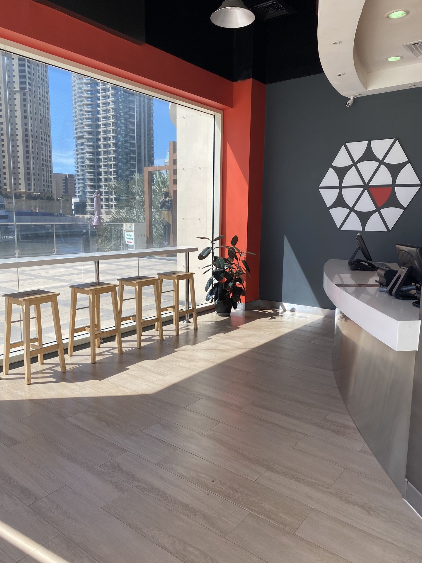 HiDubai-business-freedom-pizza-restaurant-food-beverage-restaurants-bars-dubai-marina-marsa-dubai-dubai-3