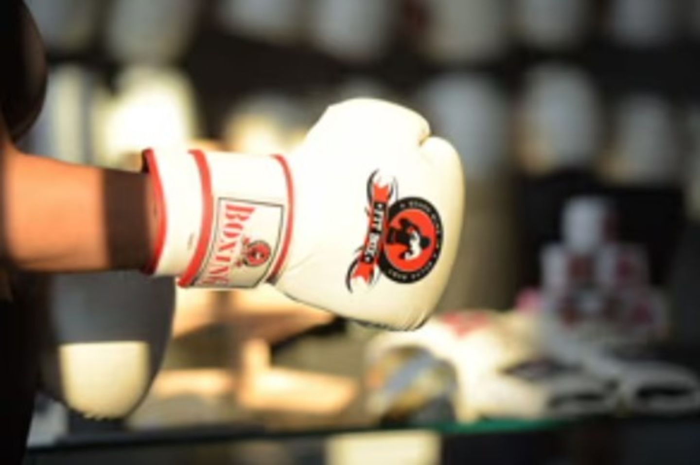 HiDubai-business-fit-box-gym-sports-fitness-gyms-fitness-centres-pools-jumeirah-lake-towers-al-thanyah-5-dubai