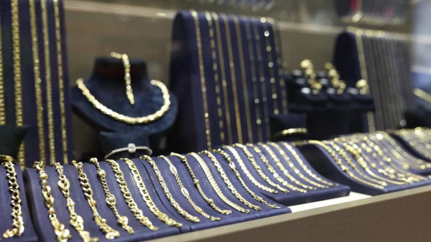HiDubai-business-regal-star-jewels-shopping-jewellery-precious-stones-al-ras-dubai