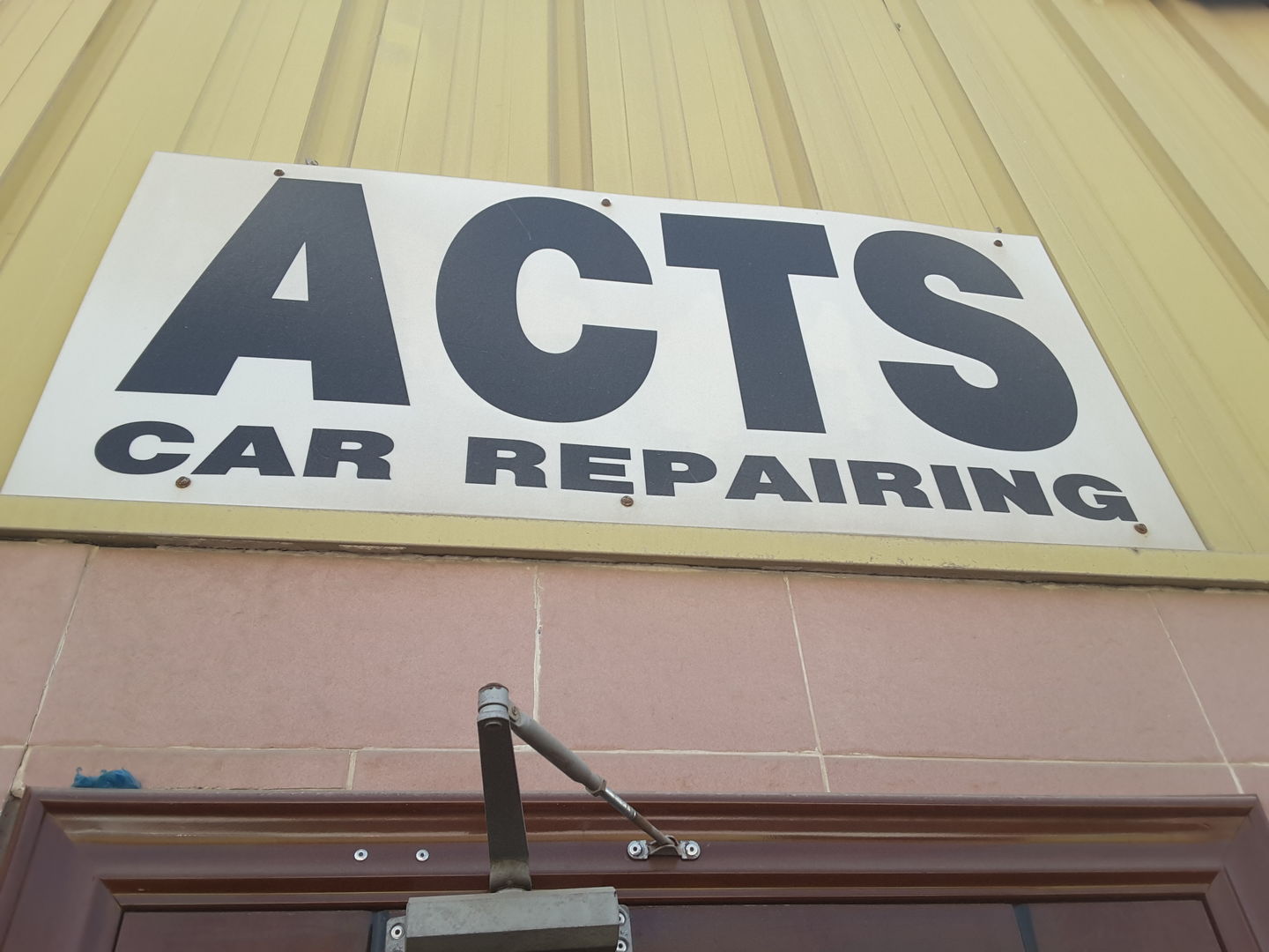HiDubai-business-acts-cars-repairs-transport-vehicle-services-car-assistance-repair-al-quoz-industrial-3-dubai-2
