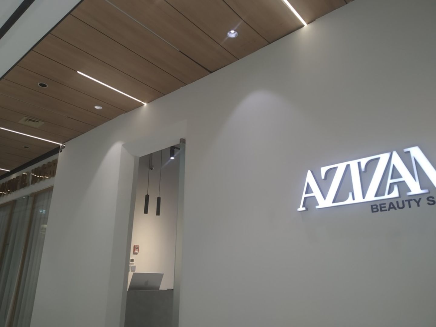 HiDubai-business-azizam-beauty-salon-beauty-wellness-health-beauty-salons-umm-suqeim-2-dubai