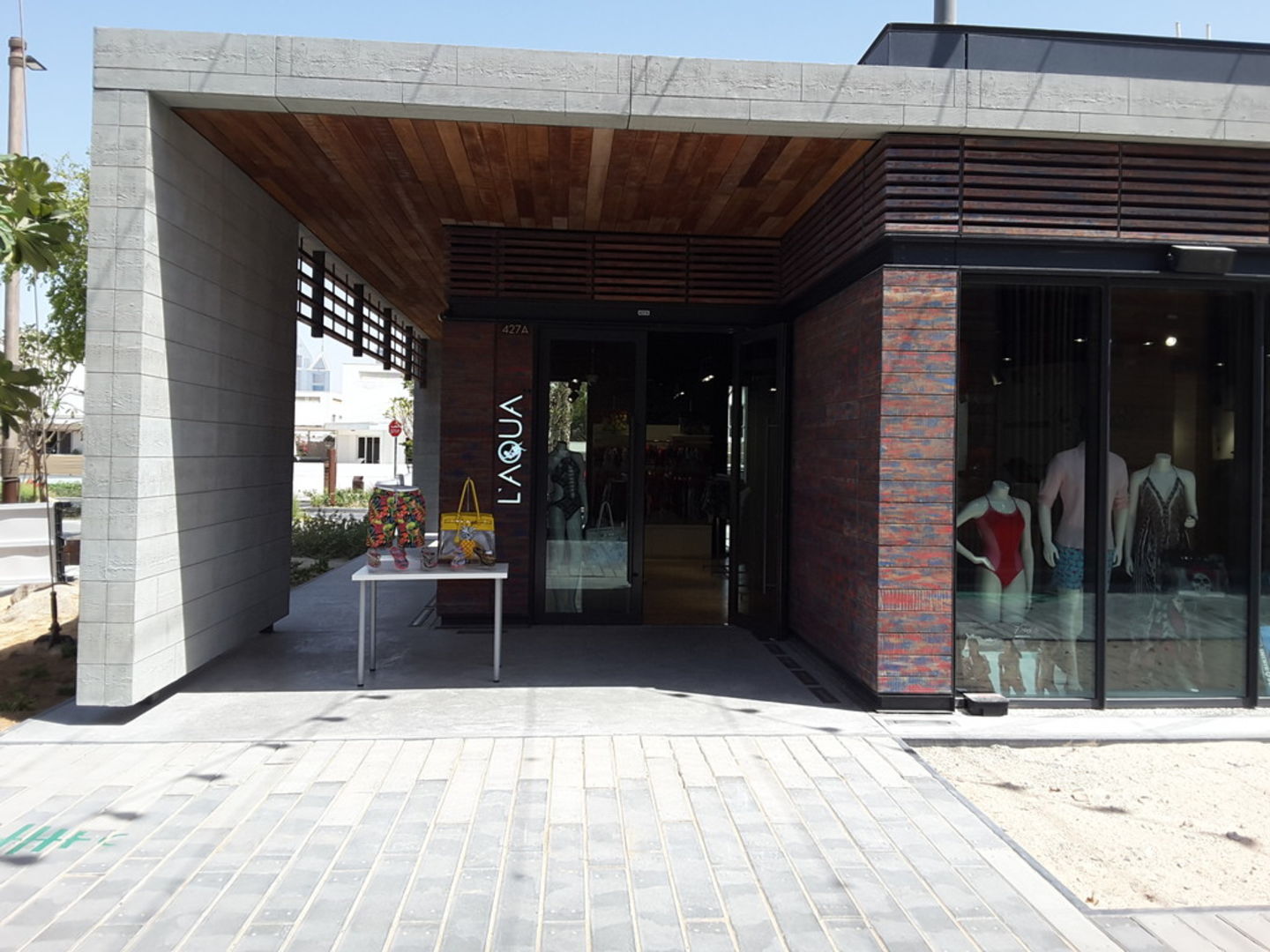 HiDubai-business-laqua-shopping-apparel-jumeirah-1-dubai-8