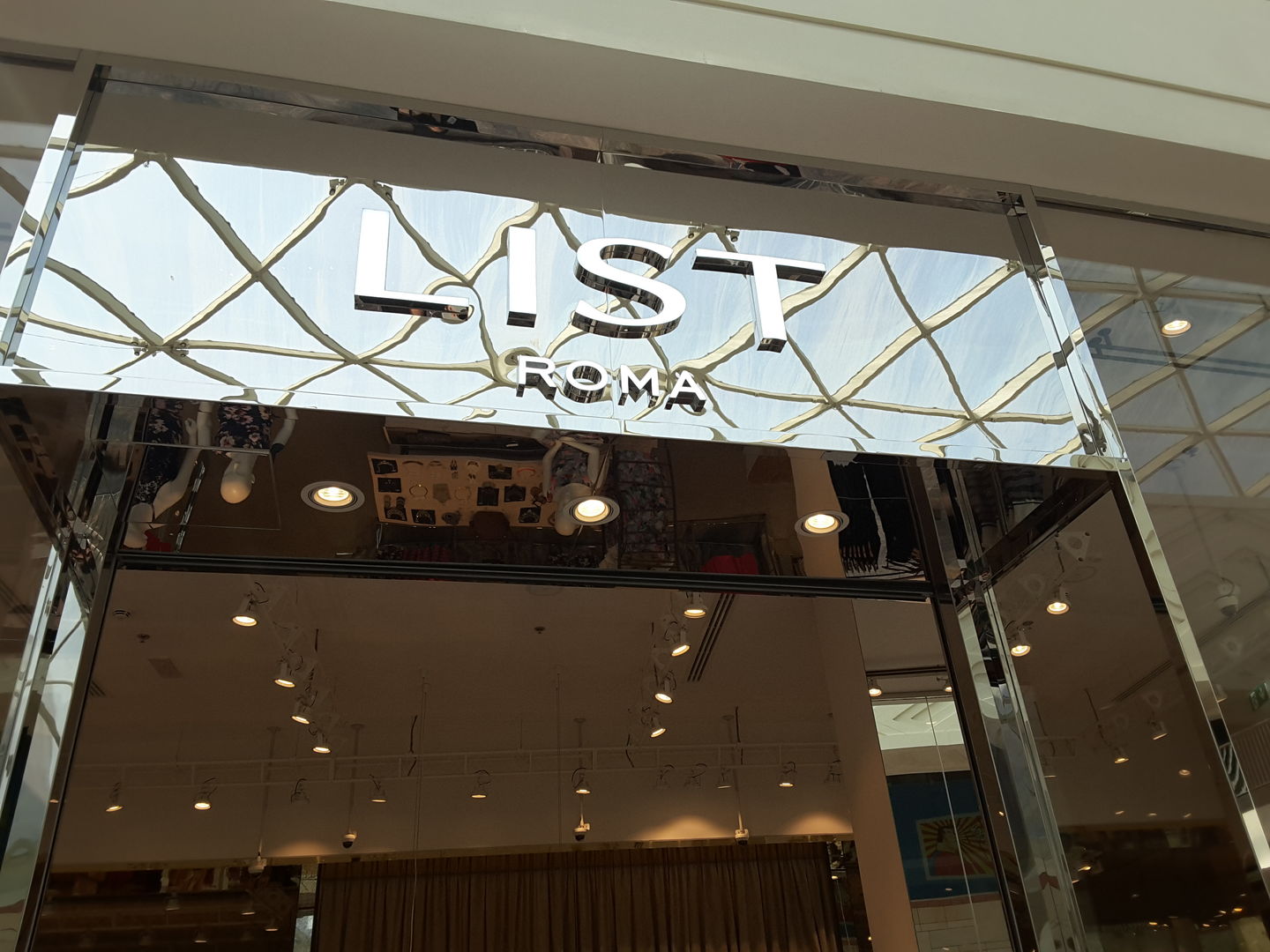 HiDubai-business-list-roma-shopping-apparel-dubai-festival-city-al-kheeran-1-dubai-2