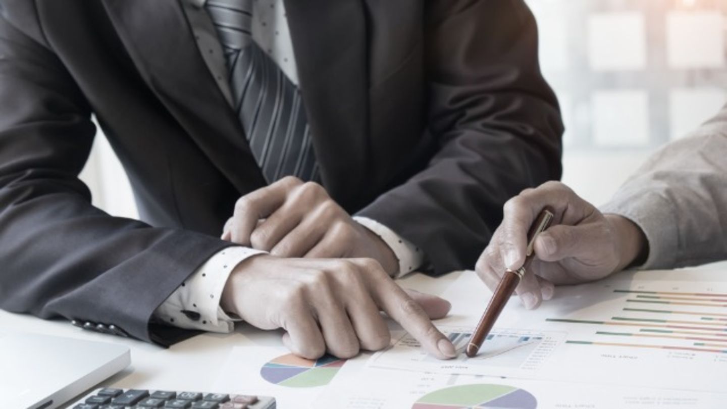 HiDubai-business-novelo-commercial-brokers-finance-legal-accounting-services-al-garhoud-dubai-2