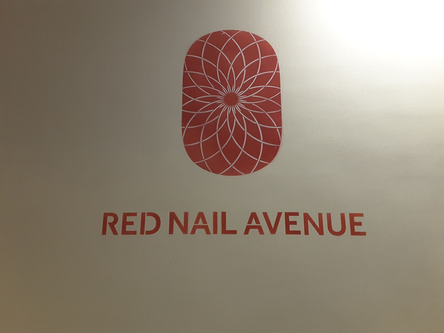 HiDubai-business-red-nail-avenue-beauty-wellness-health-beauty-salons-umm-al-sheif-dubai-2