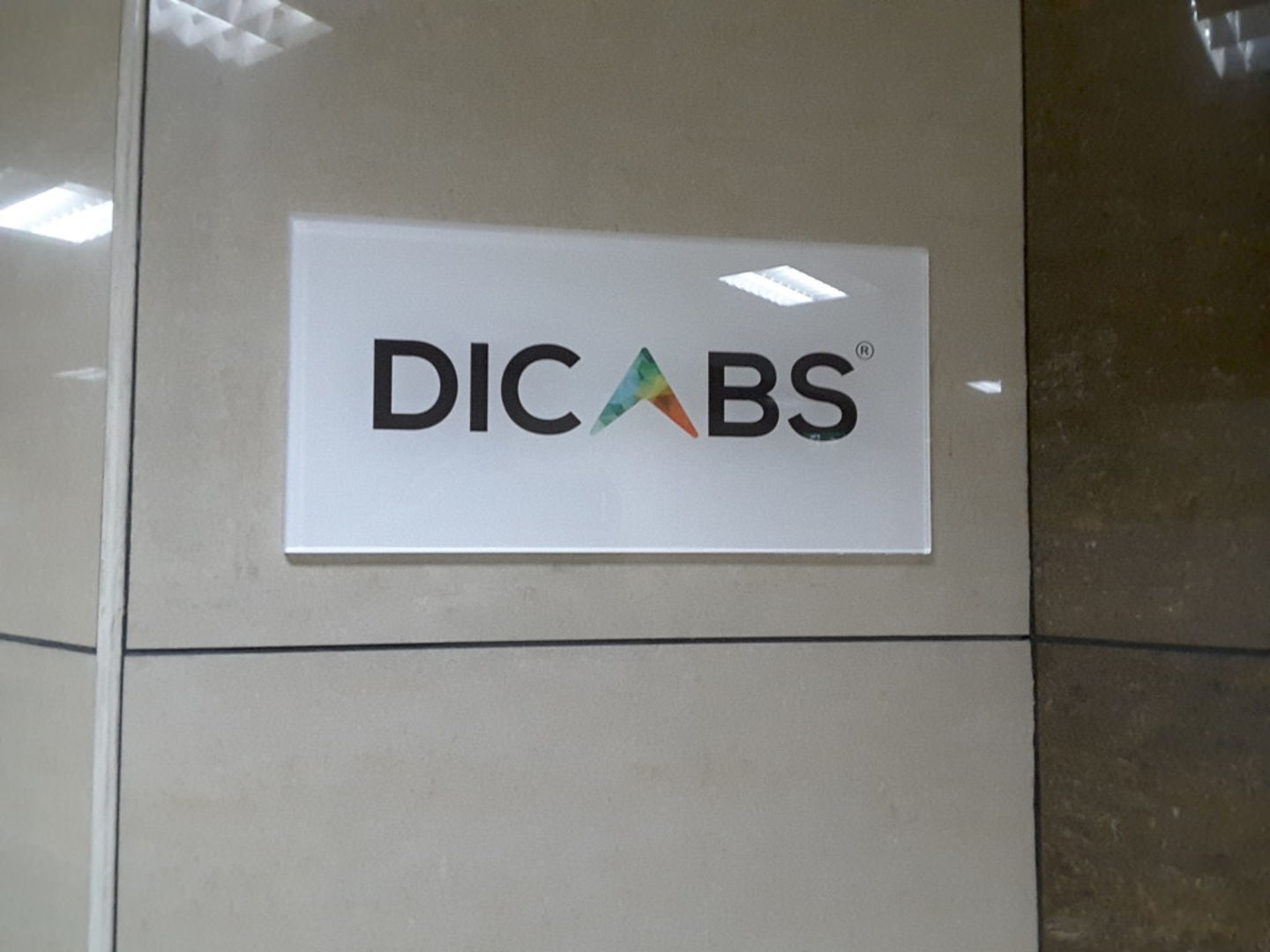 HiDubai-business-diamond-cables-trading-b2b-services-distributors-wholesalers-trade-centre-1-dubai