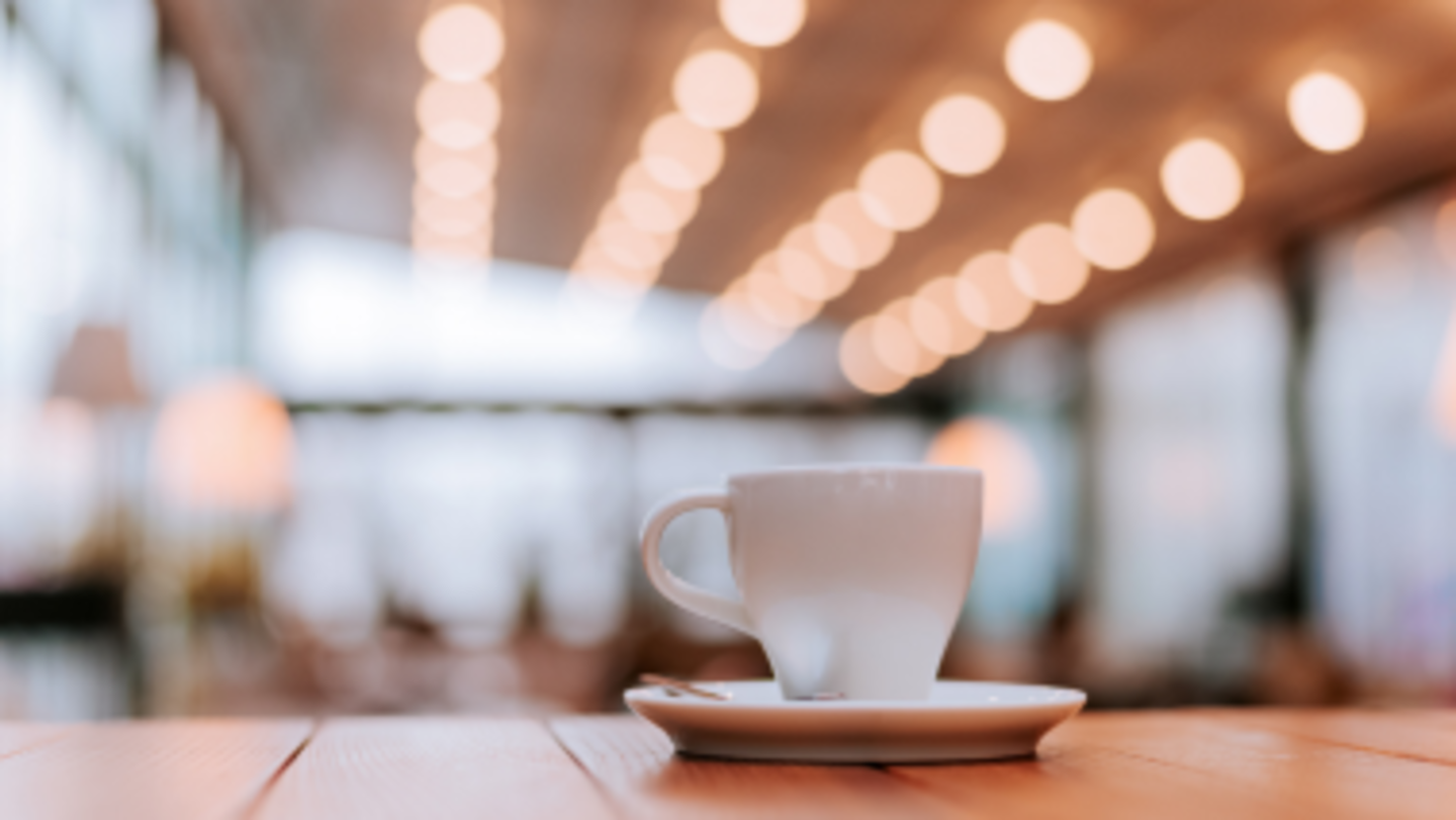 HiDubai-business-laguna-beach-taverna-lounge-food-beverage-coffee-shops-the-palm-jumeirah-nakhlat-jumeirah-dubai