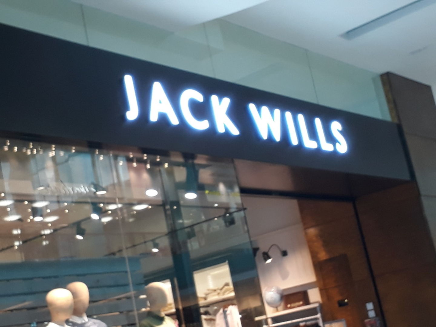 HiDubai-business-jack-wills-shopping-apparel-burj-khalifa-dubai-2