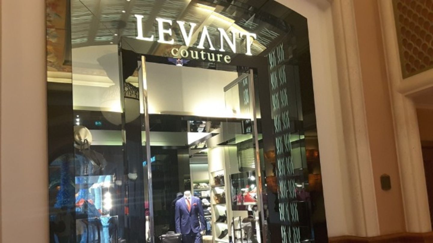 HiDubai-business-levant-couture-shopping-apparel-the-palm-jumeirah-nakhlat-jumeirah-dubai-2