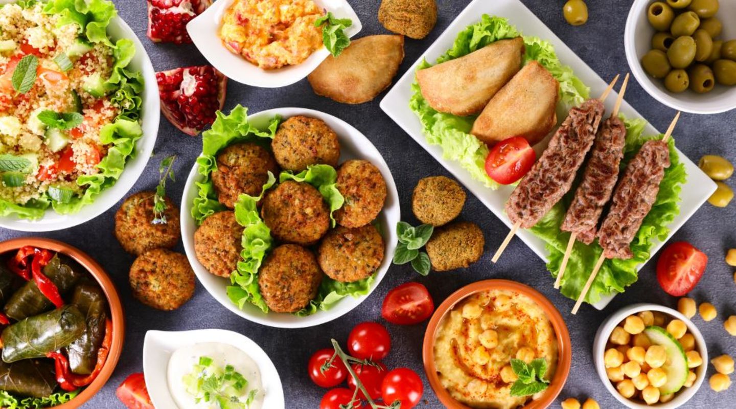 HiDubai-business-naseem-al-waha-mahashi-restaurant-food-beverage-restaurants-bars-al-khawaneej-2-dubai