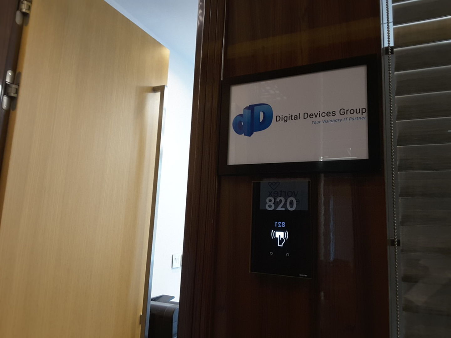 HiDubai-business-digital-devices-group-media-marketing-it-it-telecommunication-business-bay-dubai-2