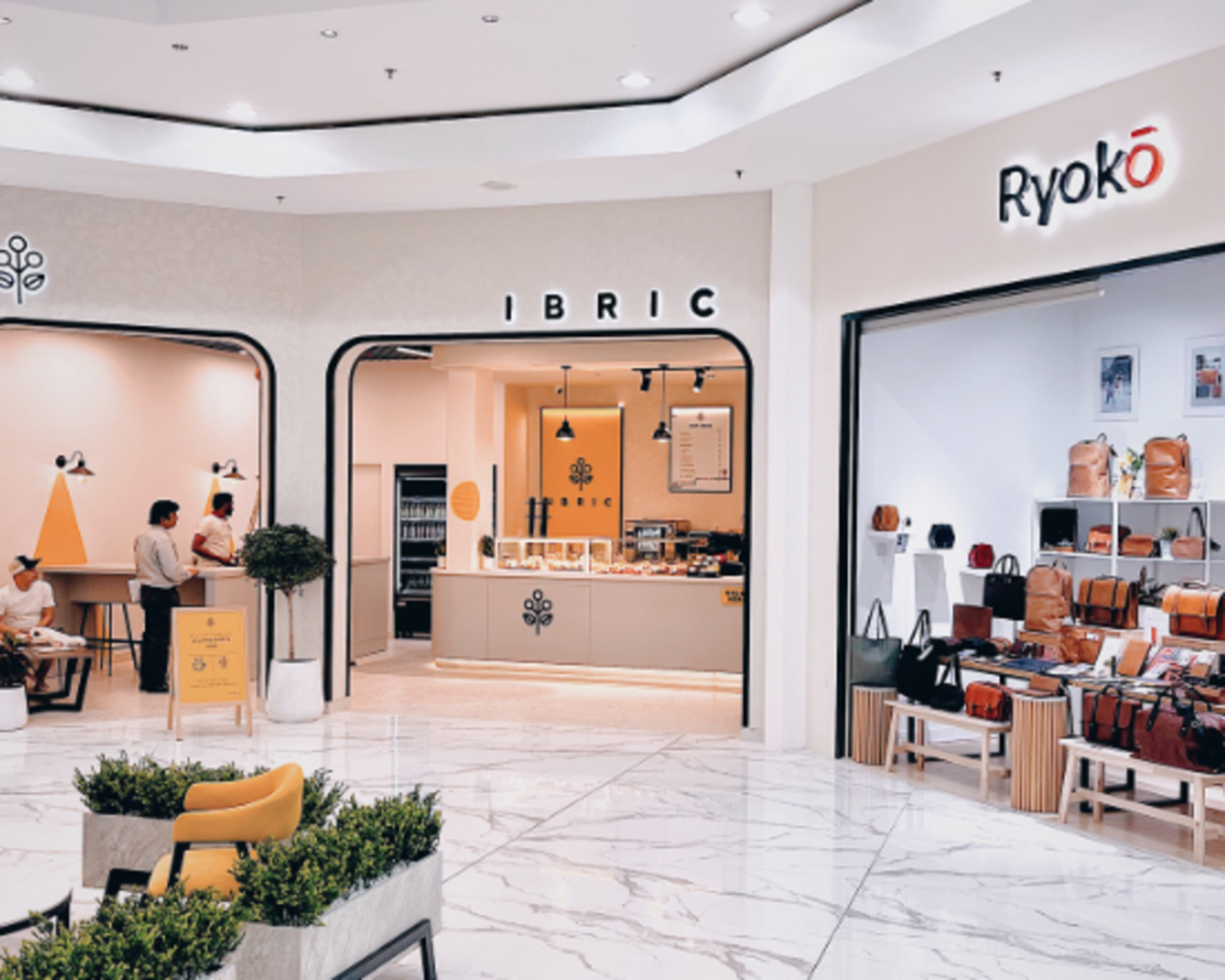 HiDubai-business-ryoko-bags-and-accessories-shop-shopping-luggage-travel-accessories-wafi-umm-hurair-2-dubai