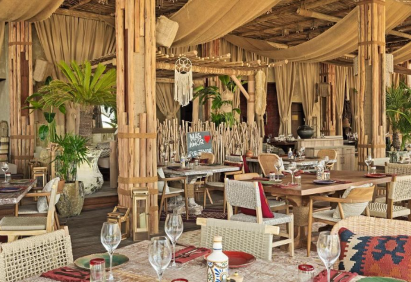 HiDubai-business-casa-amor-food-beverage-restaurants-bars-jumeirah-1-dubai