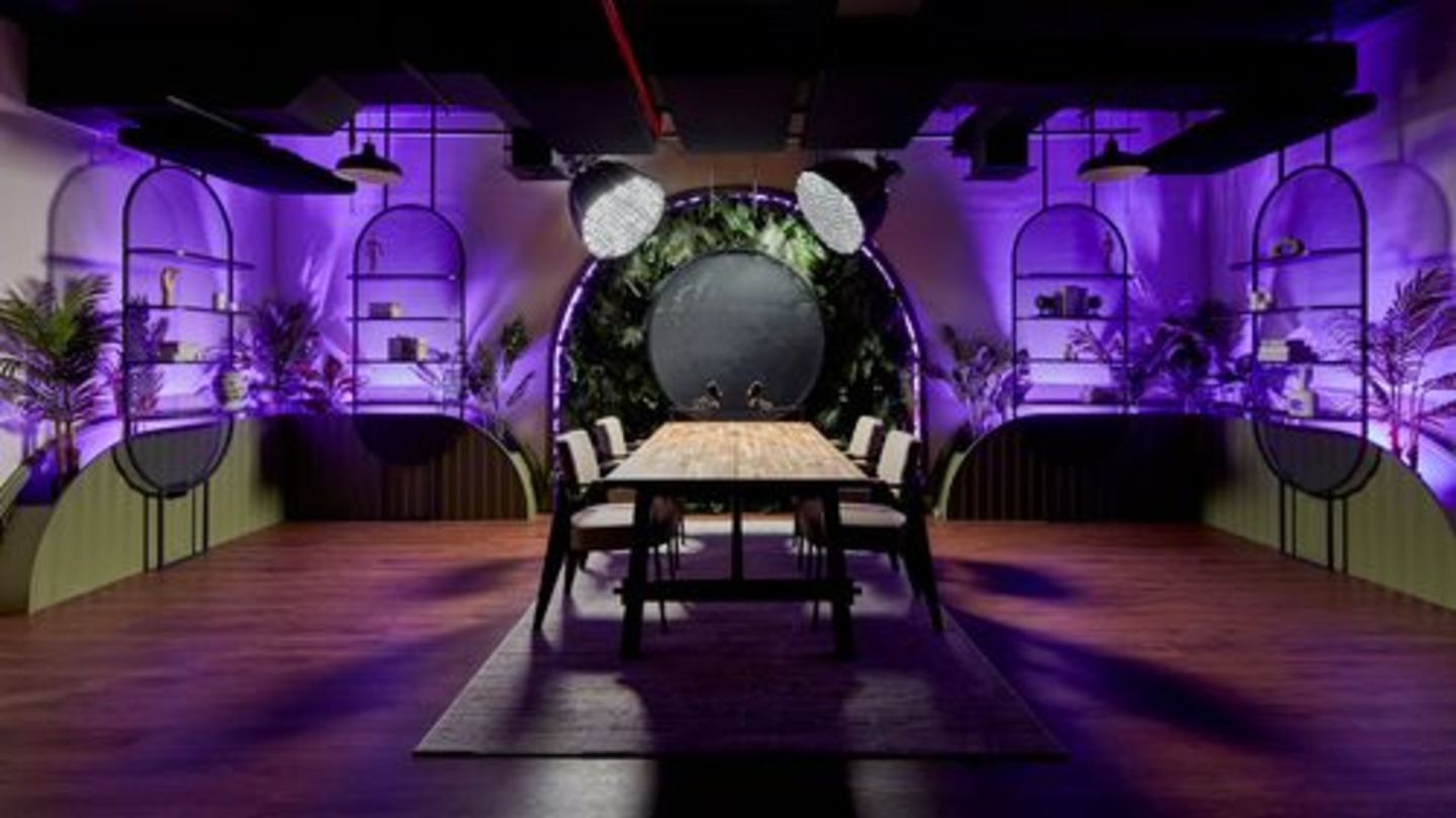 HiDubai-business-poddster-vocational-services-audio-video-production-al-barsha-1-dubai