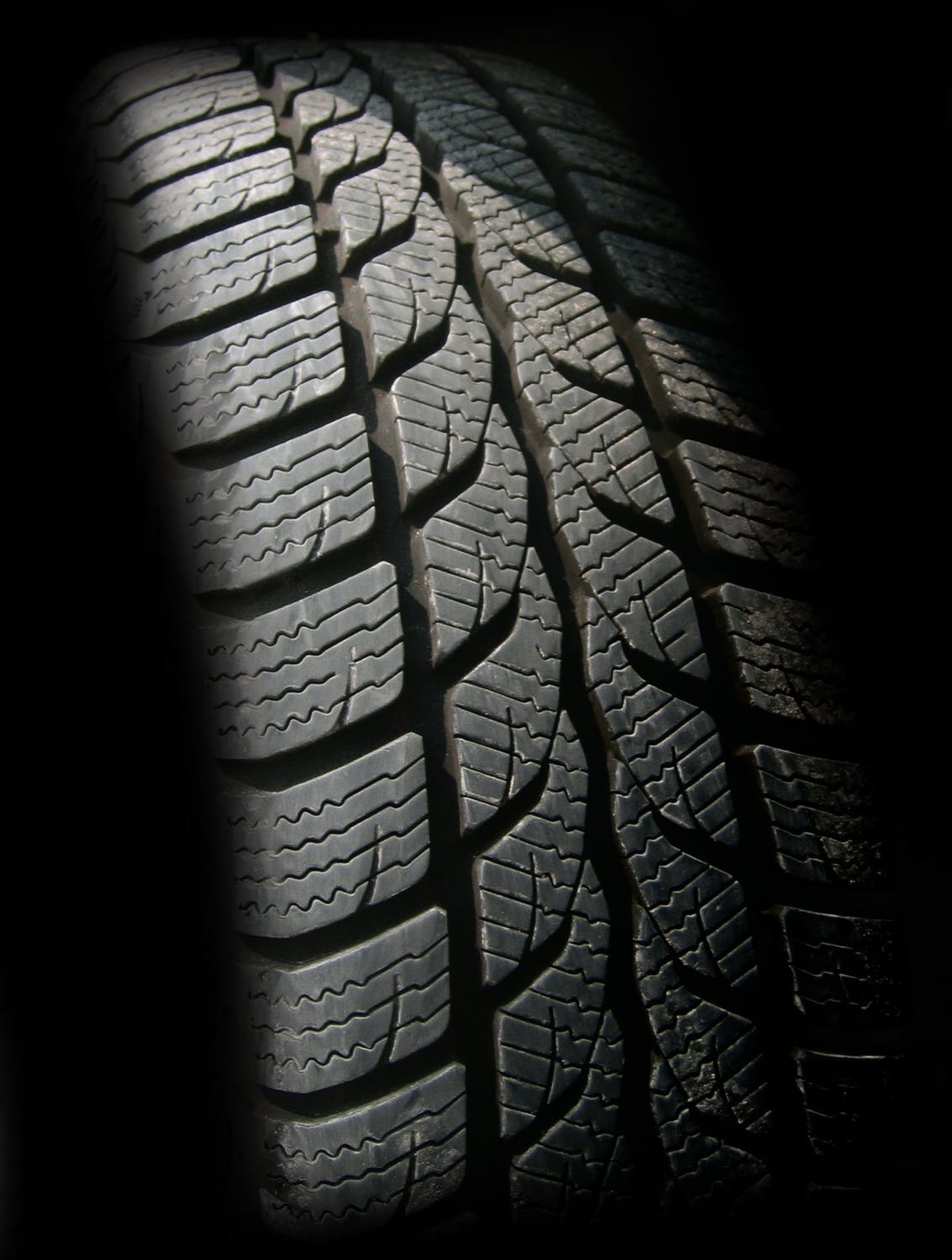HiDubai-business-burj-nahar-tyres-lubricants-transport-vehicle-services-auto-spare-parts-accessories-al-murar-dubai-2