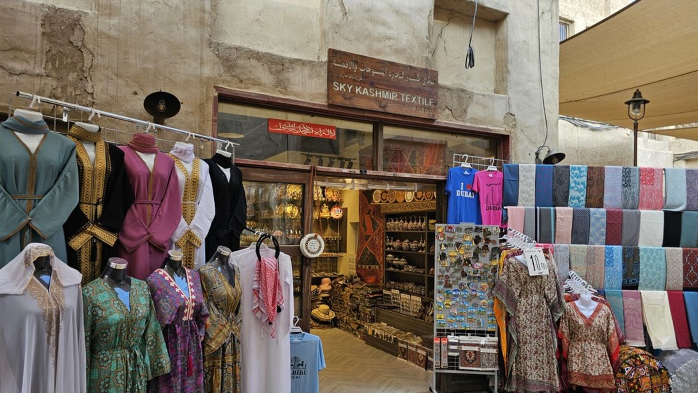 HiDubai-business-sky-kashmir-textile-trading-shopping-apparel-al-hamriya-dubai