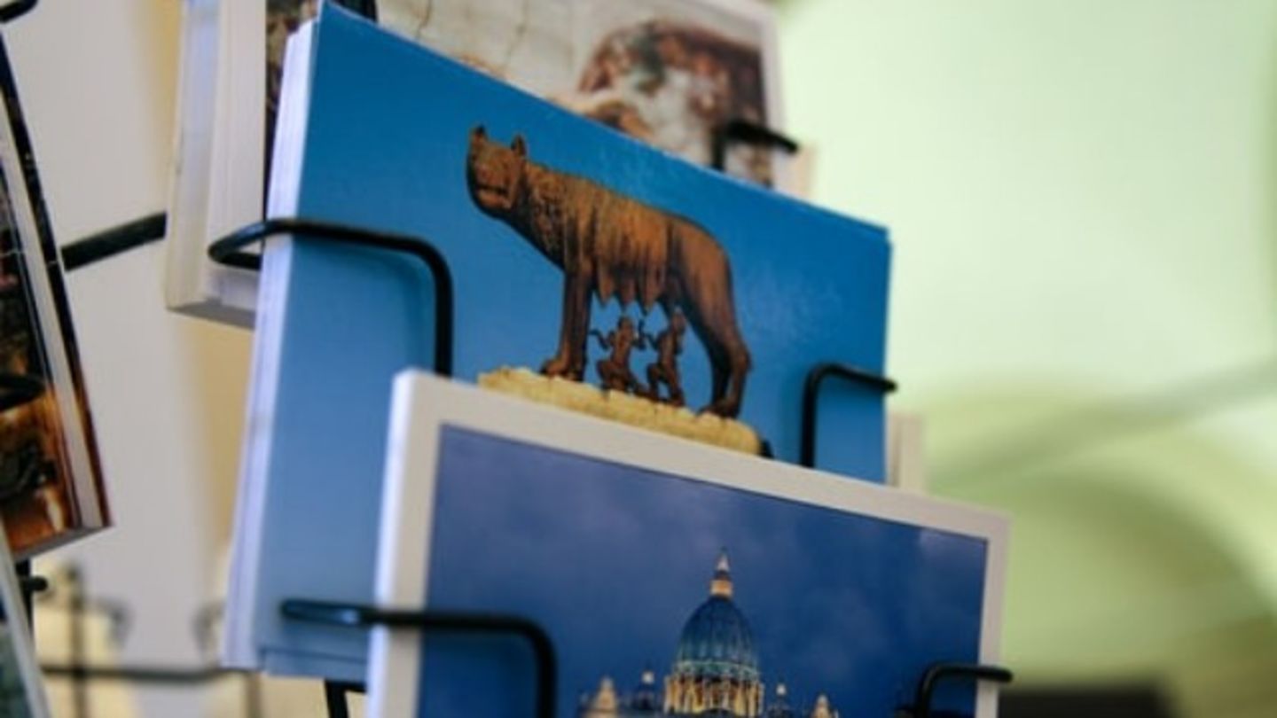 HiDubai-business-beads-elegant-gifts-trading-shopping-souvenirs-gifts-al-barsha-1-dubai