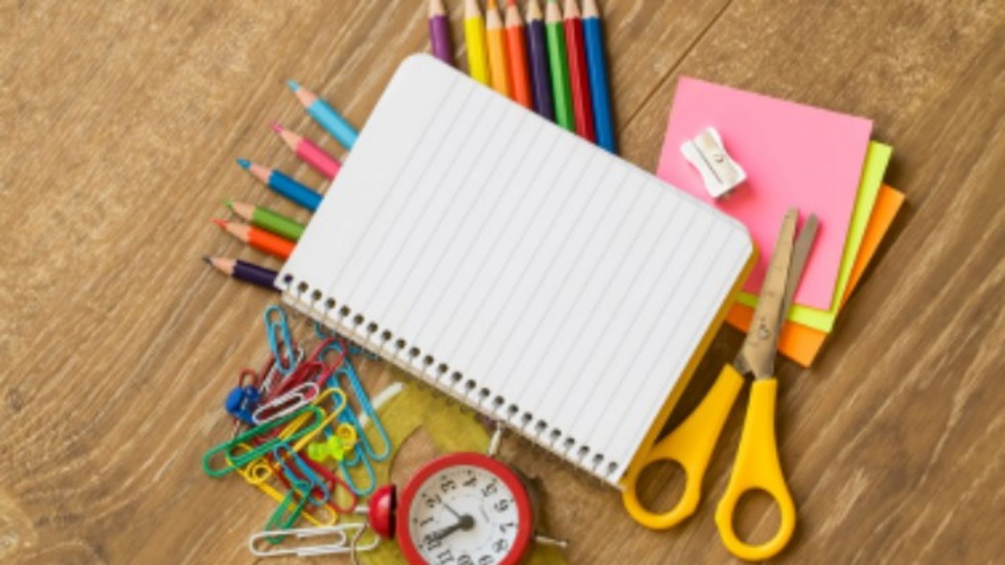 HiDubai-business-yah-yera-office-equipment-trading-shopping-office-supplies-stationery-al-fahidi-al-souq-al-kabeer-dubai
