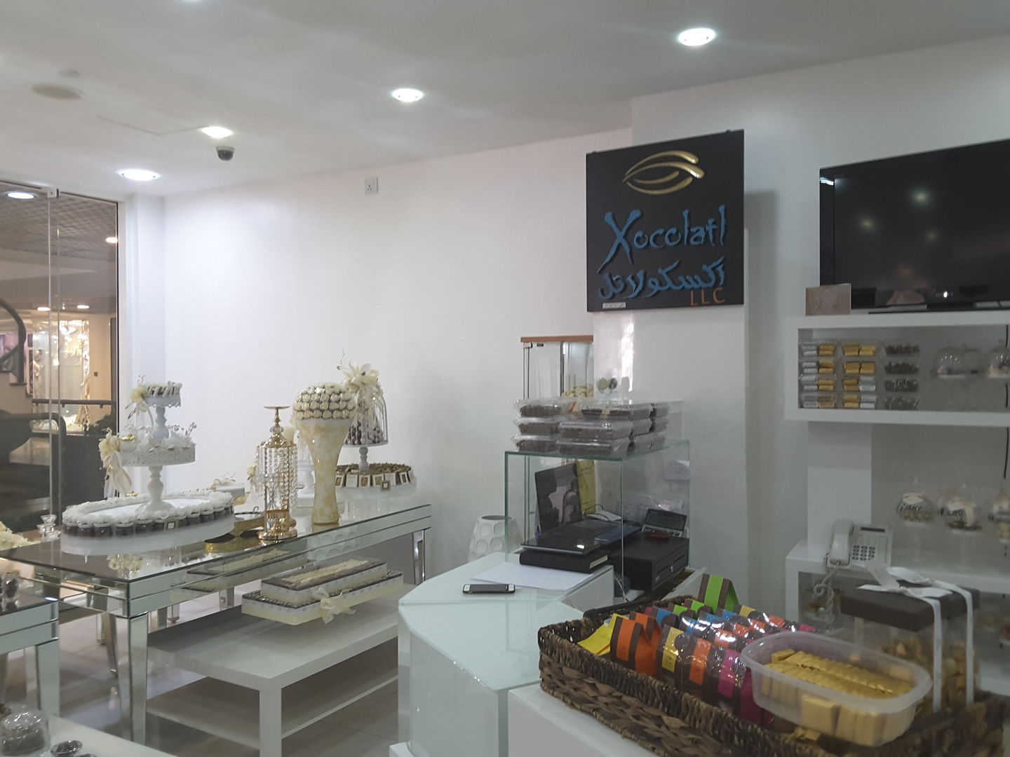 HiDubai-business-xocolatl-food-beverage-bakeries-desserts-sweets-al-jafiliya-dubai