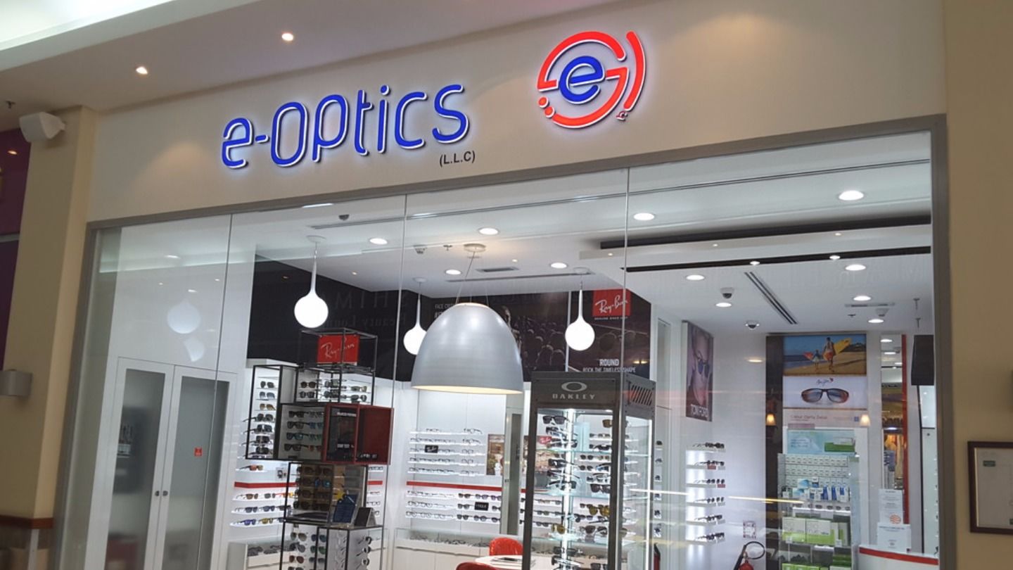 HiDubai-business-e-optics-shopping-watches-eyewear-the-greens-al-thanyah-3-dubai-2