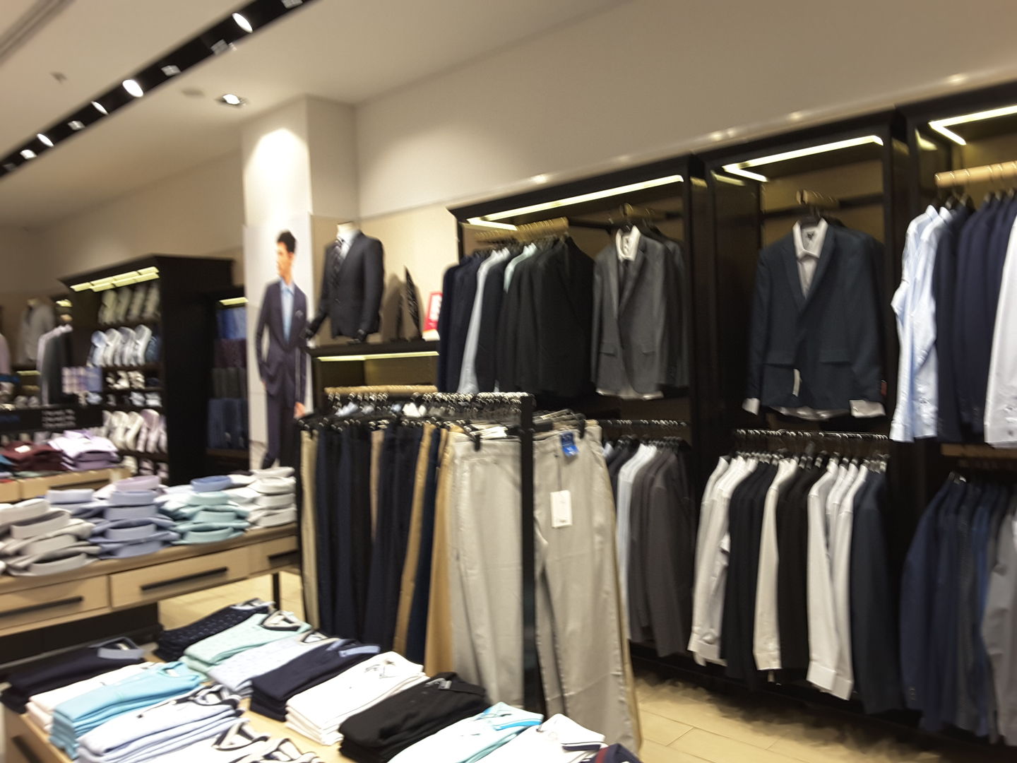 HiDubai-business-g2000-shopping-apparel-al-muraqqabat-dubai-4