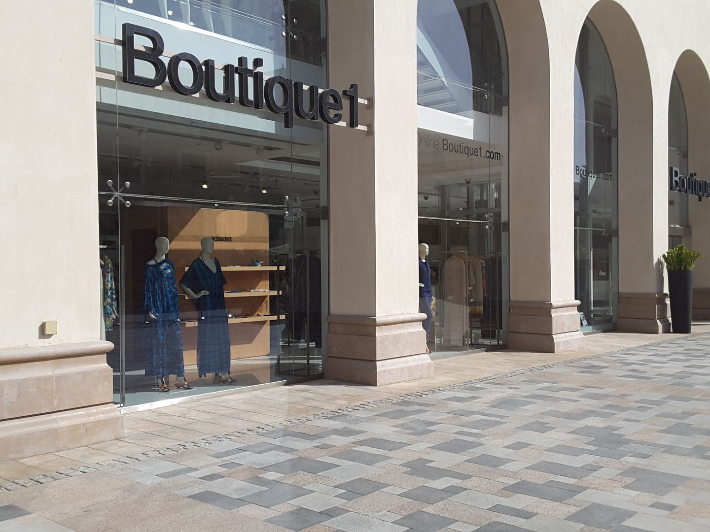 HiDubai-business-boutique1-shopping-apparel-jumeirah-beach-residence-marsa-dubai-dubai-2