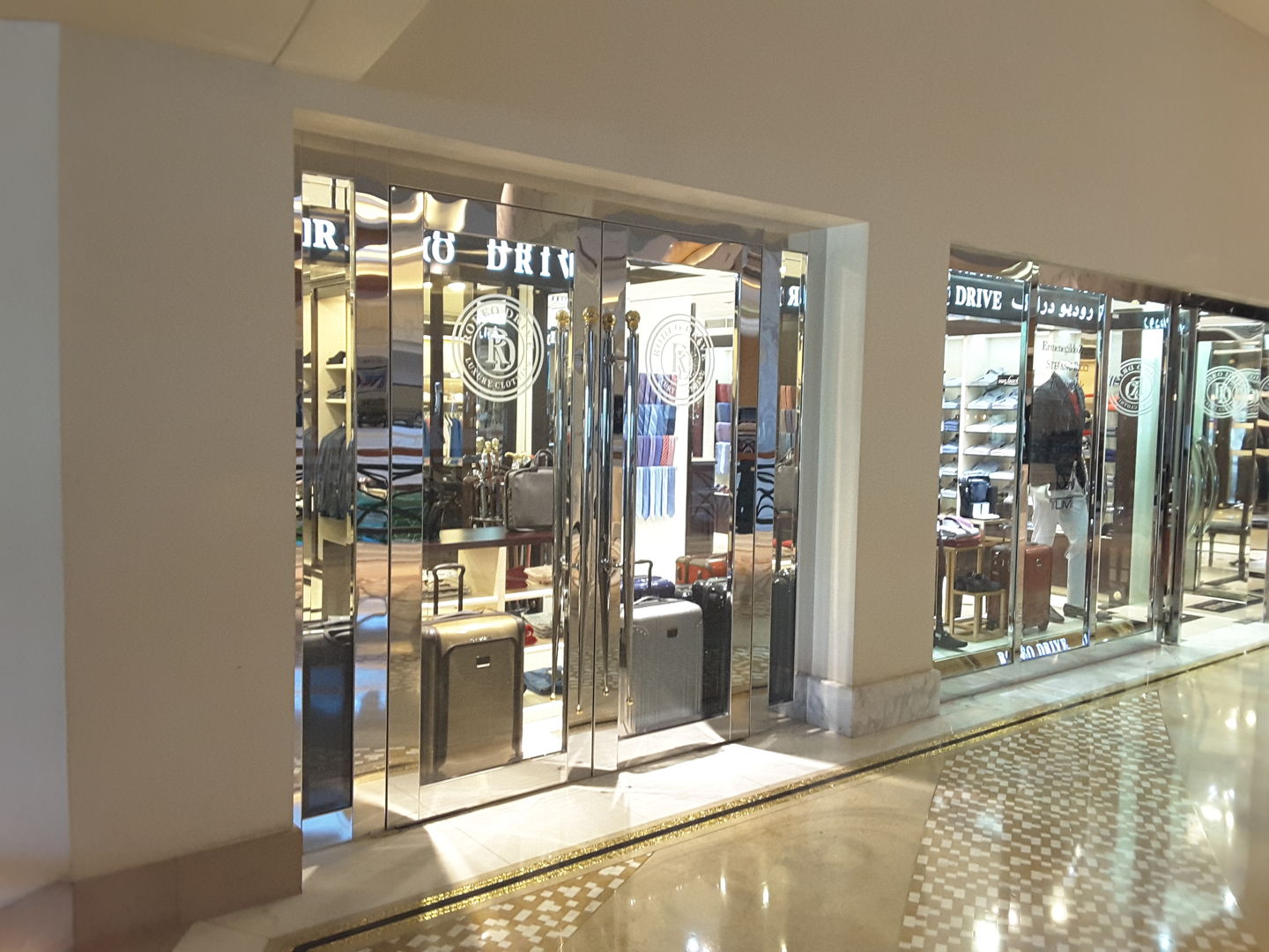 HiDubai-business-rodeo-drive-shopping-apparel-umm-hurair-2-dubai