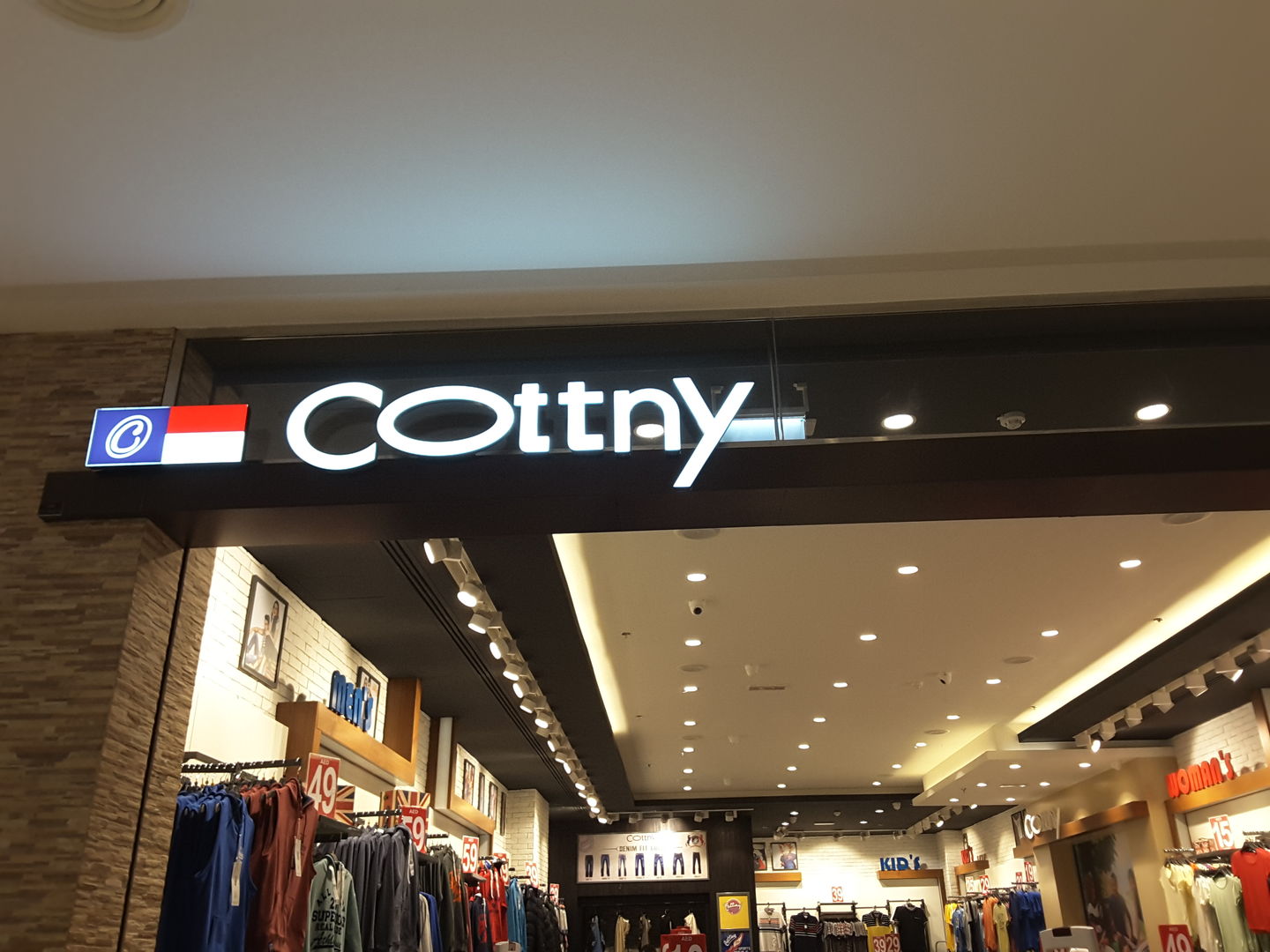 HiDubai-business-cottny-shopping-apparel-al-shindagha-dubai-2
