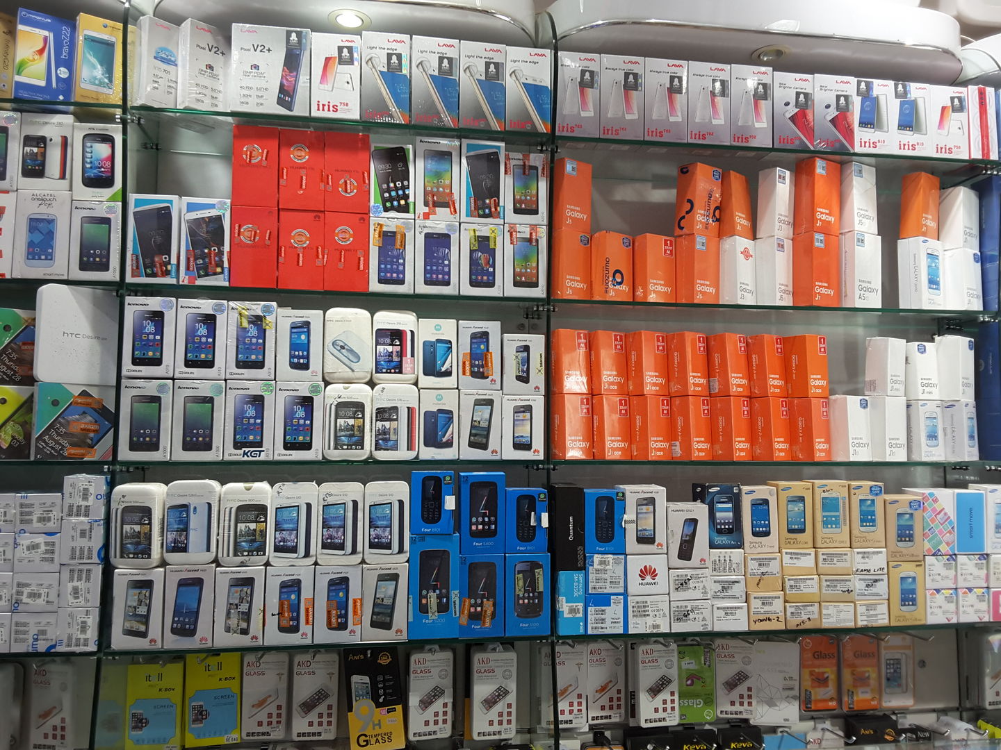 Hello Space (Hello Space Phones Trading)(Consumer Electronics) in Meena Bazar (Al Souq Al Kabeer