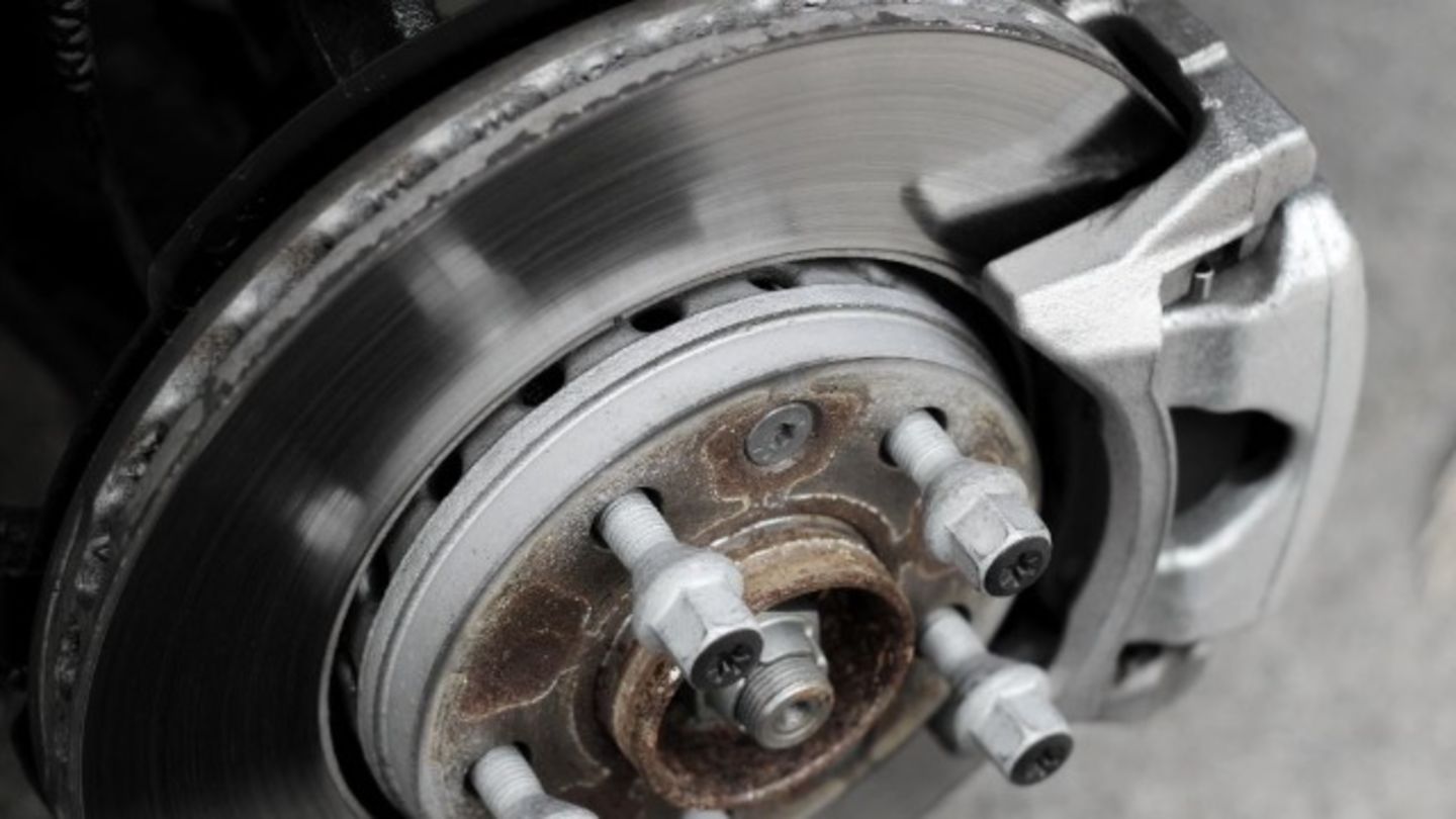 HiDubai-business-alliance-auto-parts-transport-vehicle-services-auto-spare-parts-accessories-naif-dubai