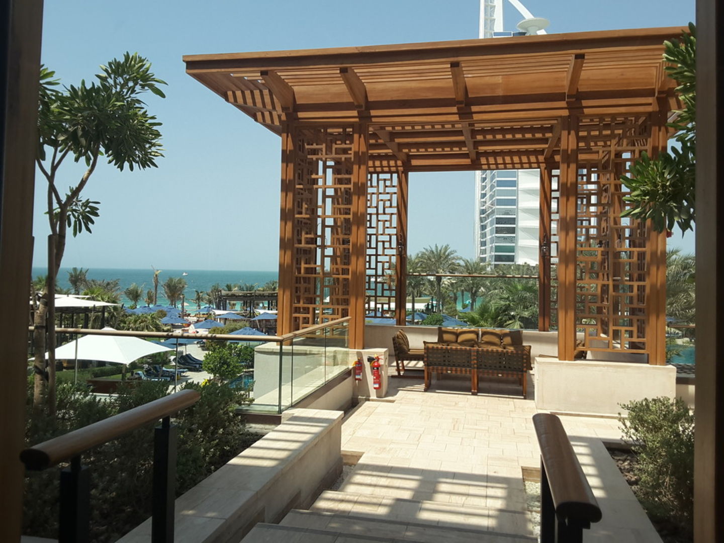 HiDubai-business-ambar-food-beverage-restaurants-bars-umm-suqeim-3-dubai-2