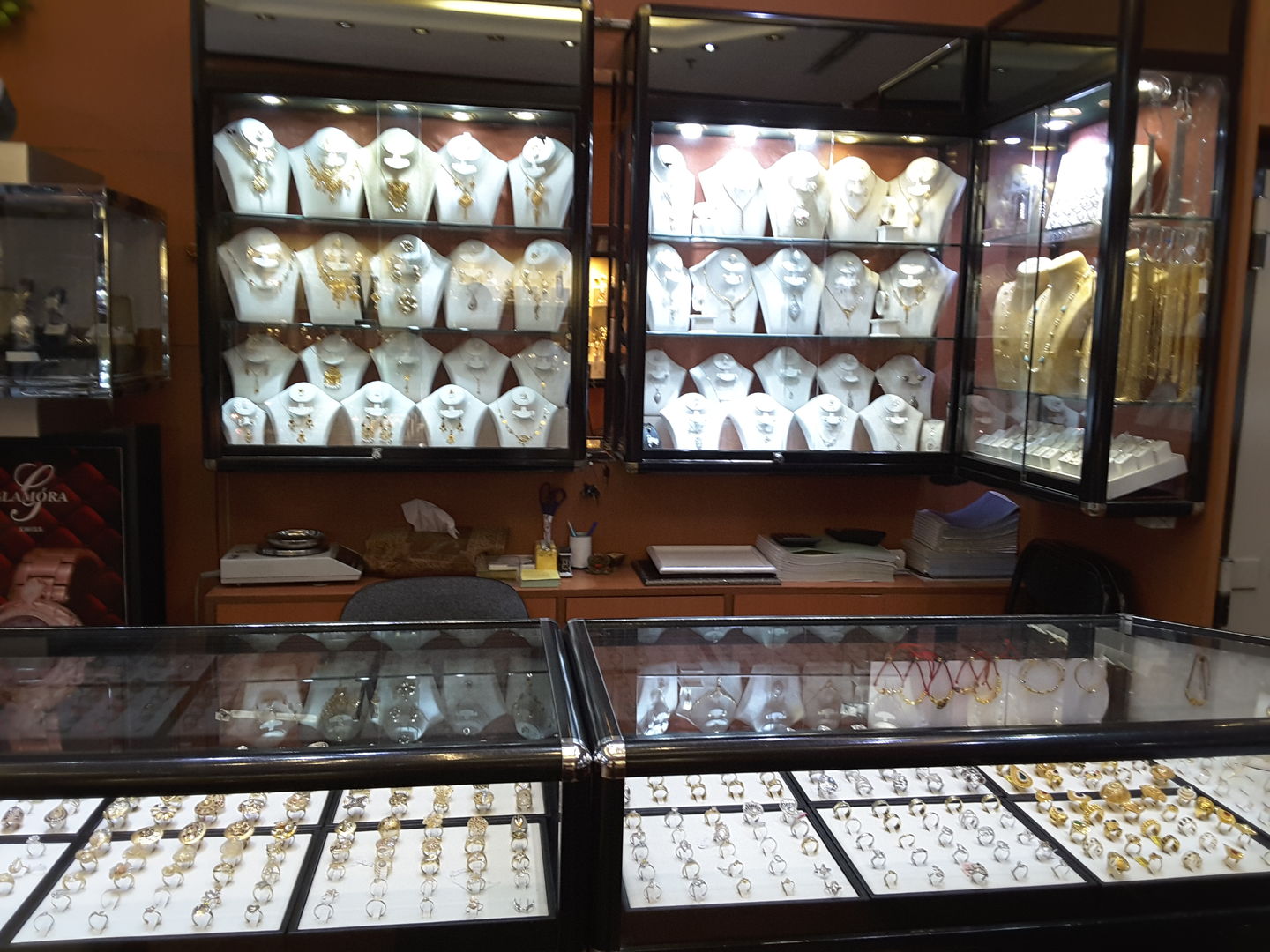 HiDubai-business-jewel-city-shopping-jewellery-precious-stones-al-rashidiya-dubai-2