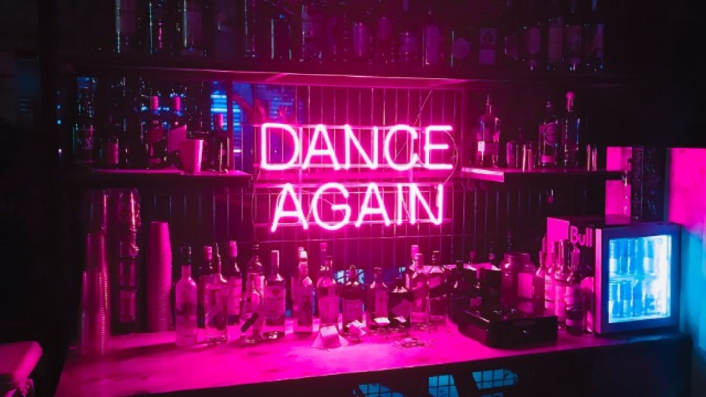 HiDubai-business-maya-indian-night-club-leisure-culture-nightclubs-al-fahidi-al-souq-al-kabeer-dubai